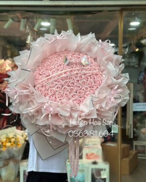 99 Bloom Princess Round Bouquet