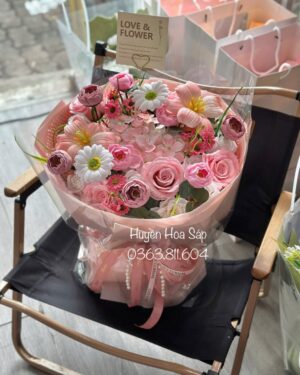 Luxury Pink Soap Flower Hug